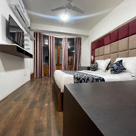 Hotel Senorita Srinagar  Ngoại thất bức ảnh