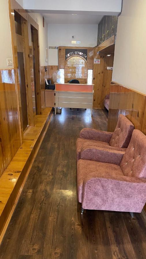 Hotel Senorita Srinagar  Ngoại thất bức ảnh
