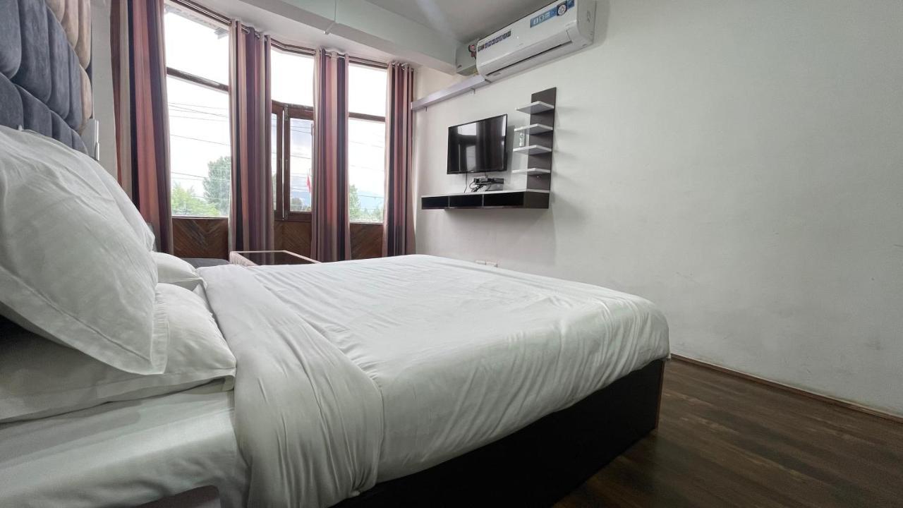 Hotel Senorita Srinagar  Ngoại thất bức ảnh