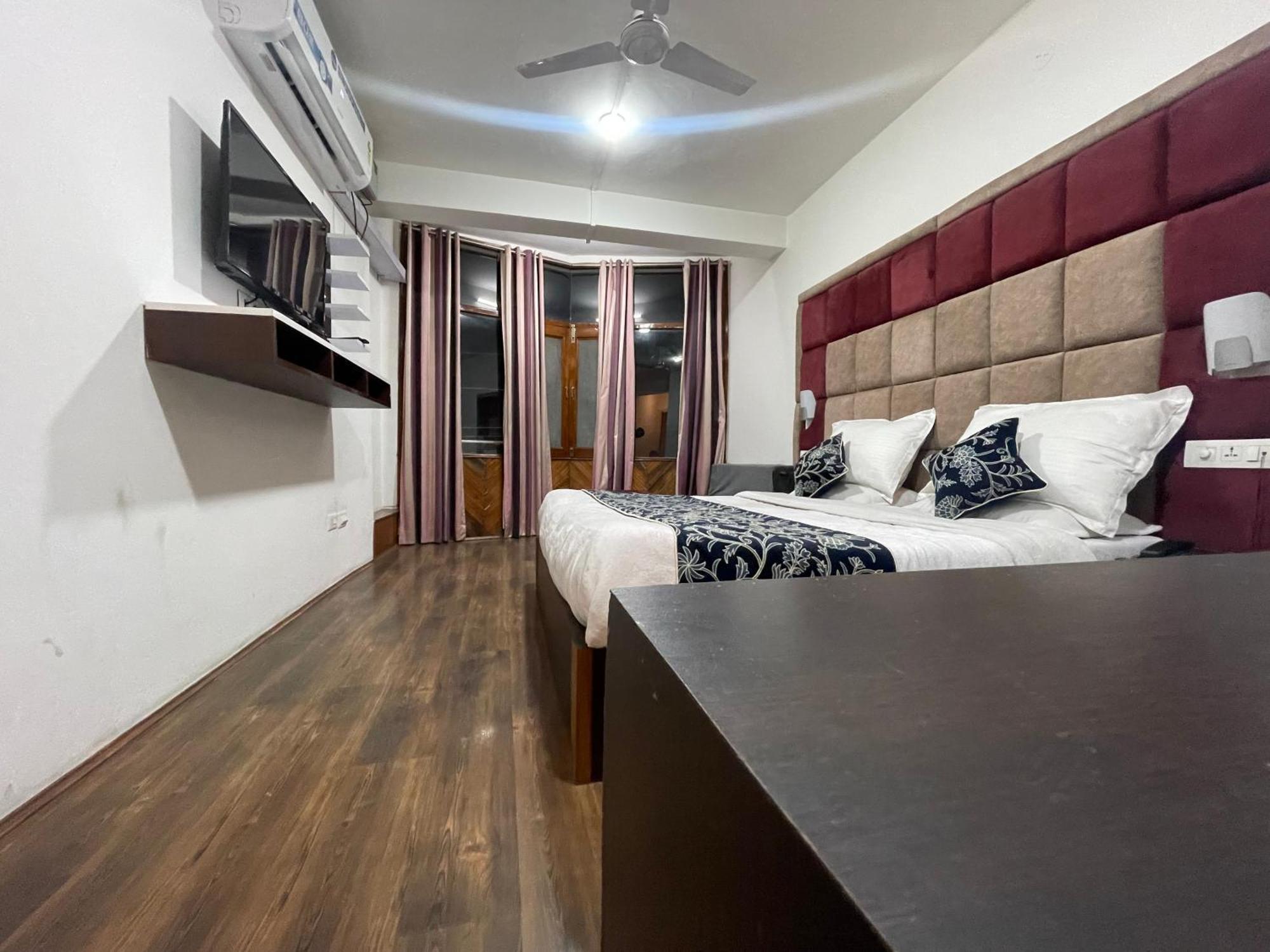 Hotel Senorita Srinagar  Ngoại thất bức ảnh