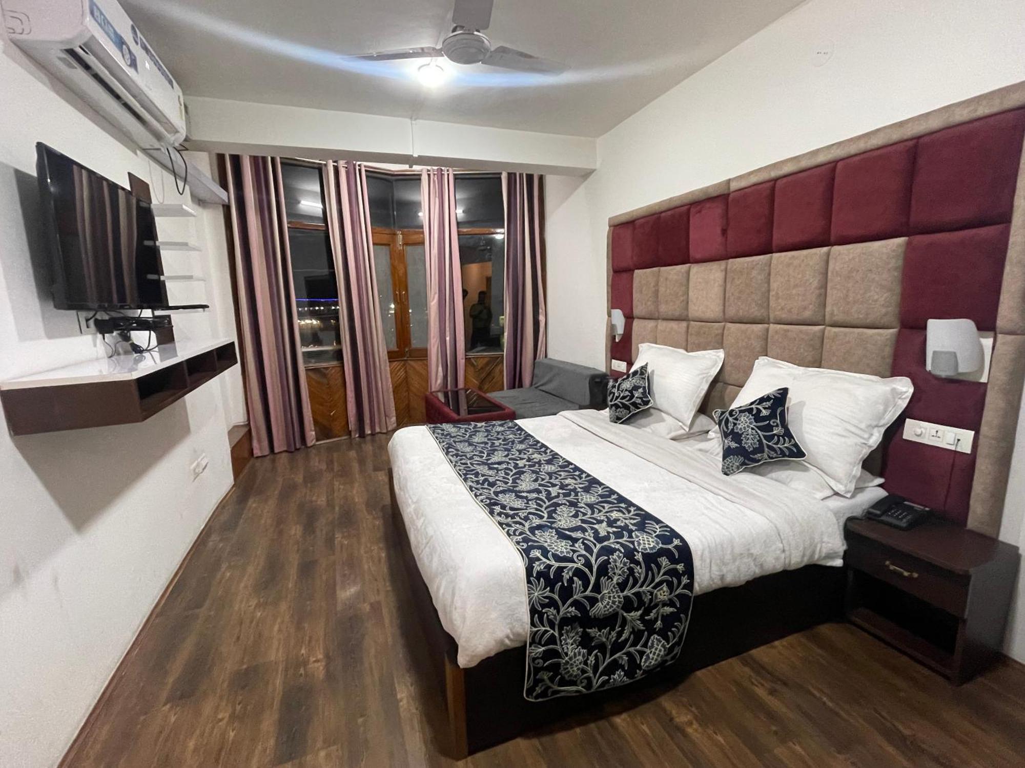 Hotel Senorita Srinagar  Ngoại thất bức ảnh