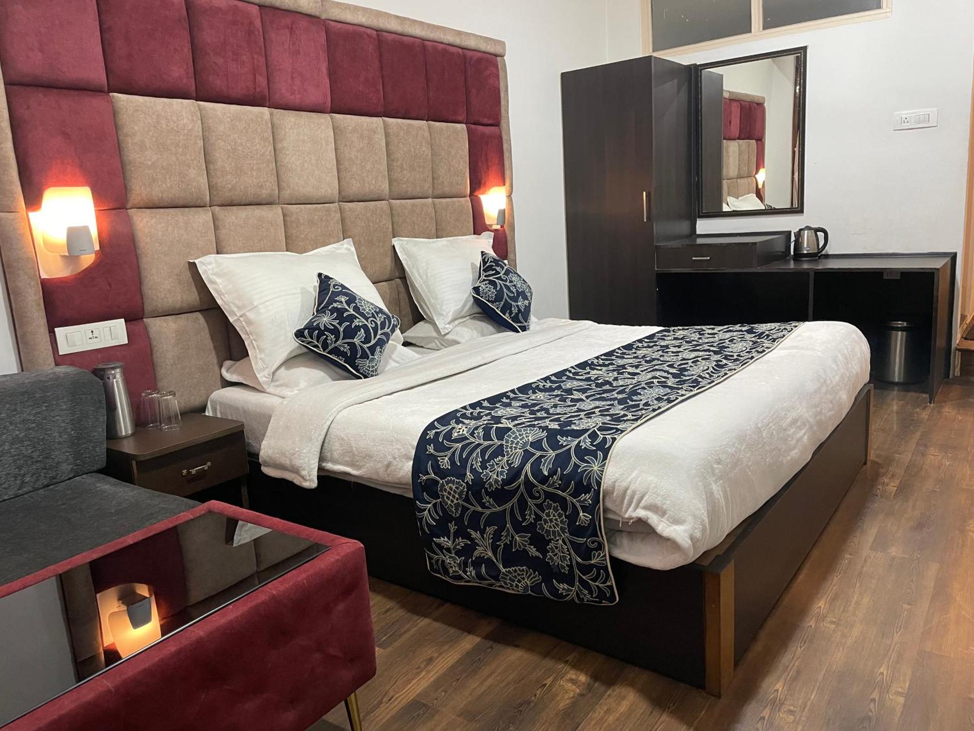 Hotel Senorita Srinagar  Ngoại thất bức ảnh