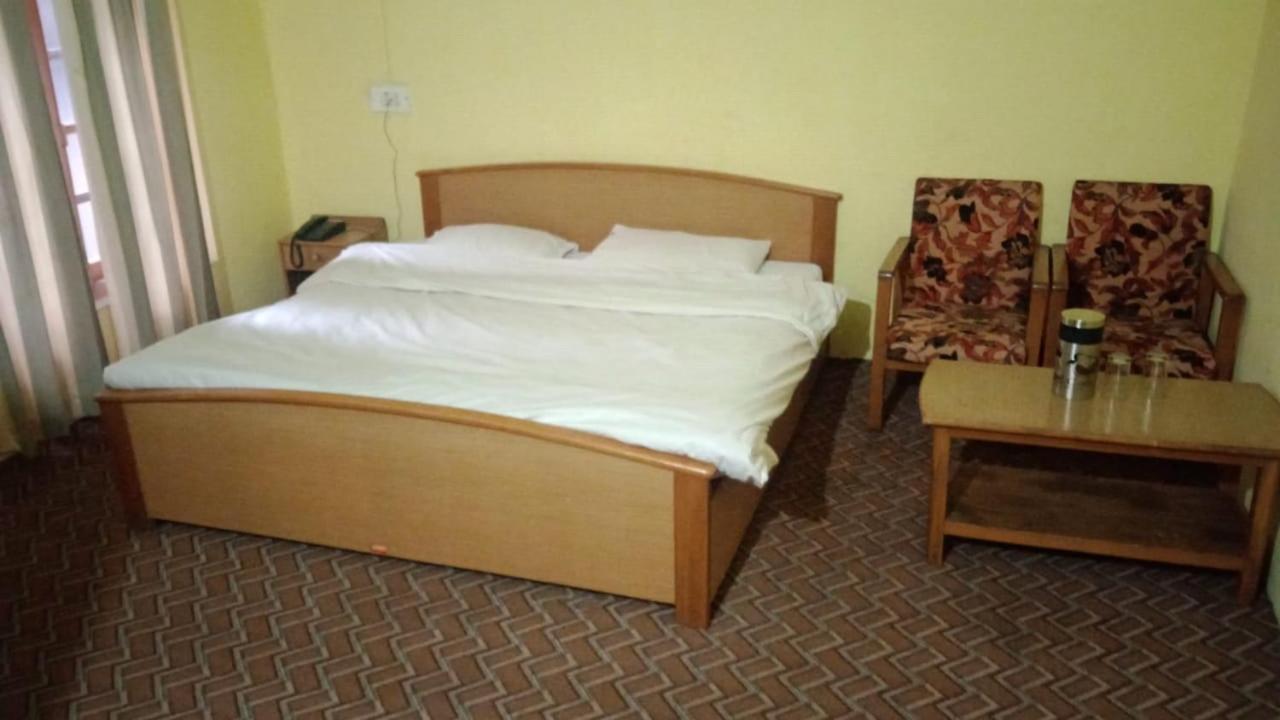 Hotel Senorita Srinagar  Ngoại thất bức ảnh