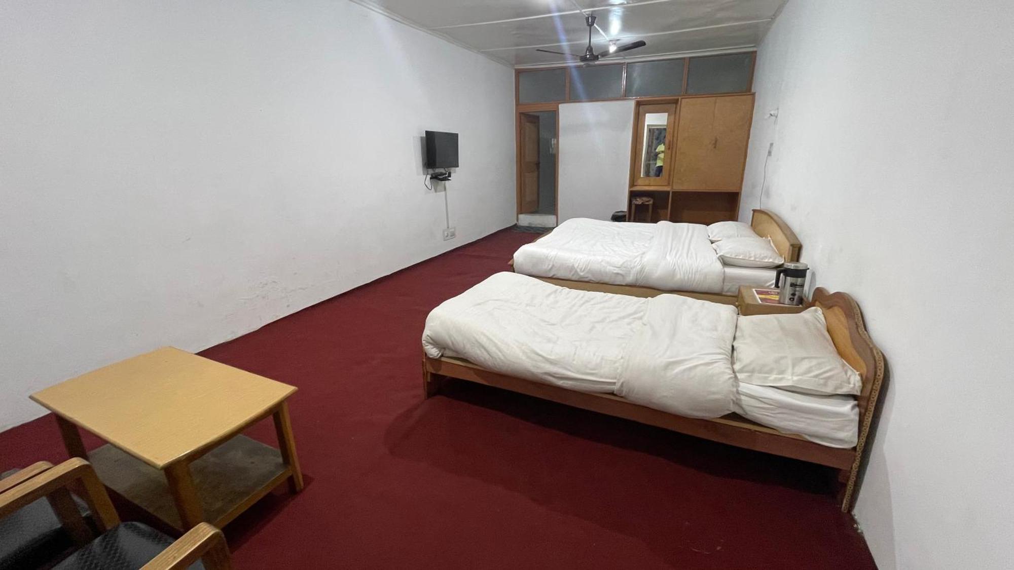 Hotel Senorita Srinagar  Ngoại thất bức ảnh